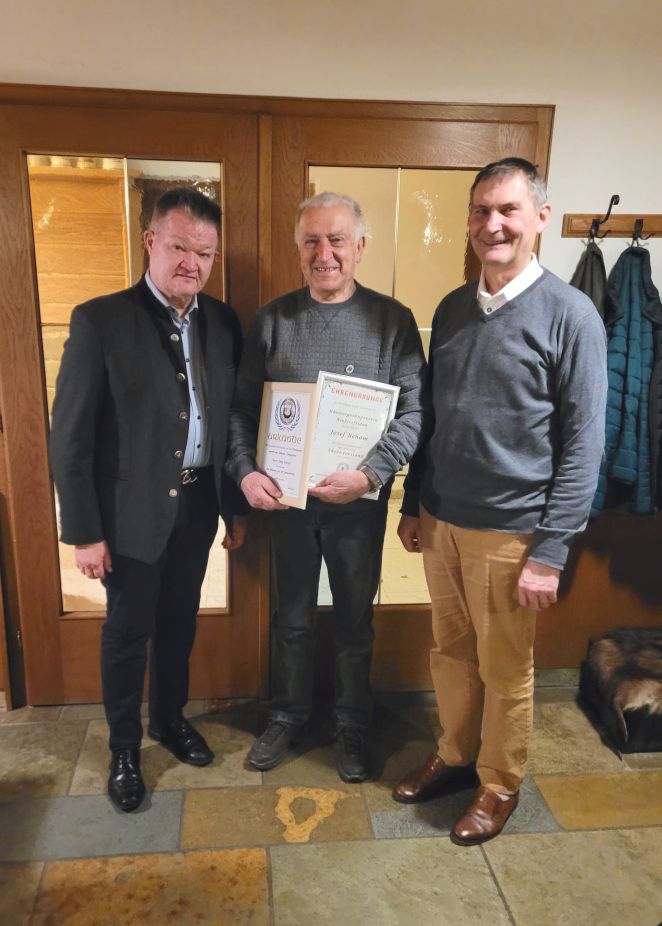 2025-05 Ehrung Josef Beham.jpg